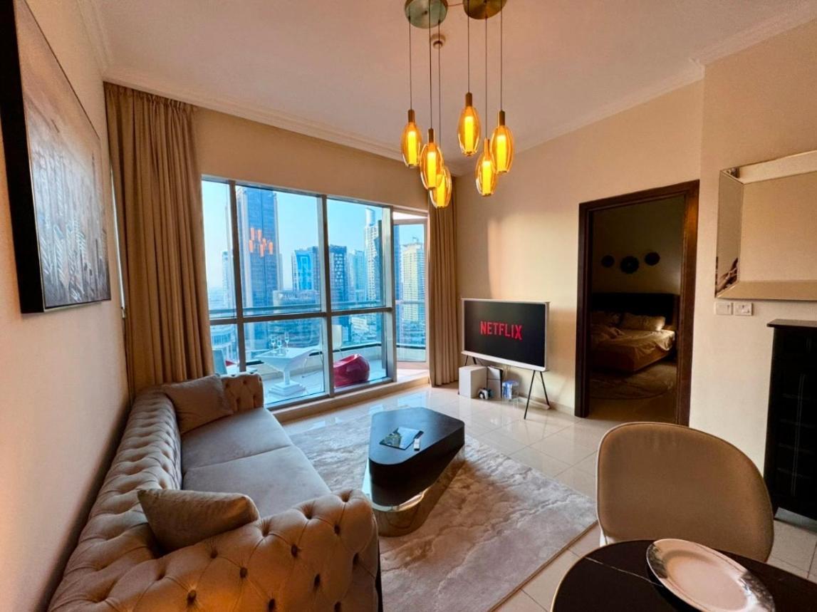 Intercontinental Marina Full Marina View With Balcony, Marina Mall, Large 1 Bedroom Apartment, Kitchen, 2 Toilets, 1 Parking, Swimming Pool And Gym Free Access, Paid Breakfast Apartment